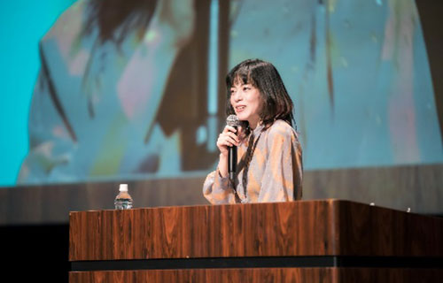 新谷真弓氏による声を出してみたくなるお話